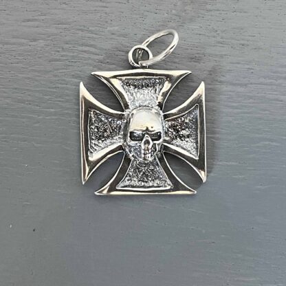 Maltese Cross (With Skull)